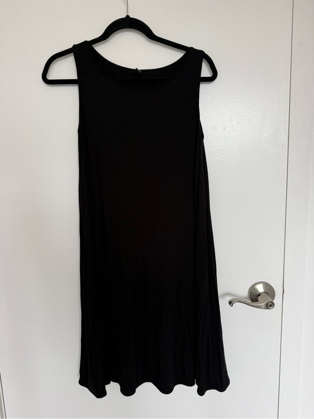 Uniqlo Black Sleeveless Midi Swing Dress